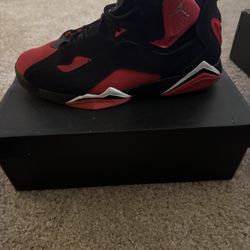 Jordan True Flight Size 12