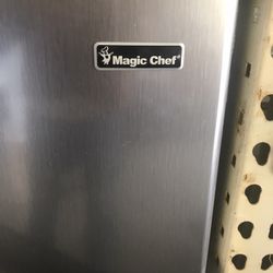 Magic chef Mini Fridge/Best Offer