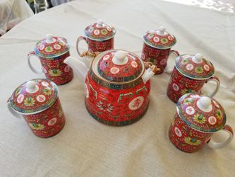 Tea pot