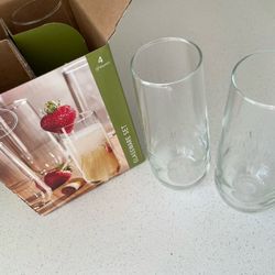 Brand New Glassware Set 4 Glasses