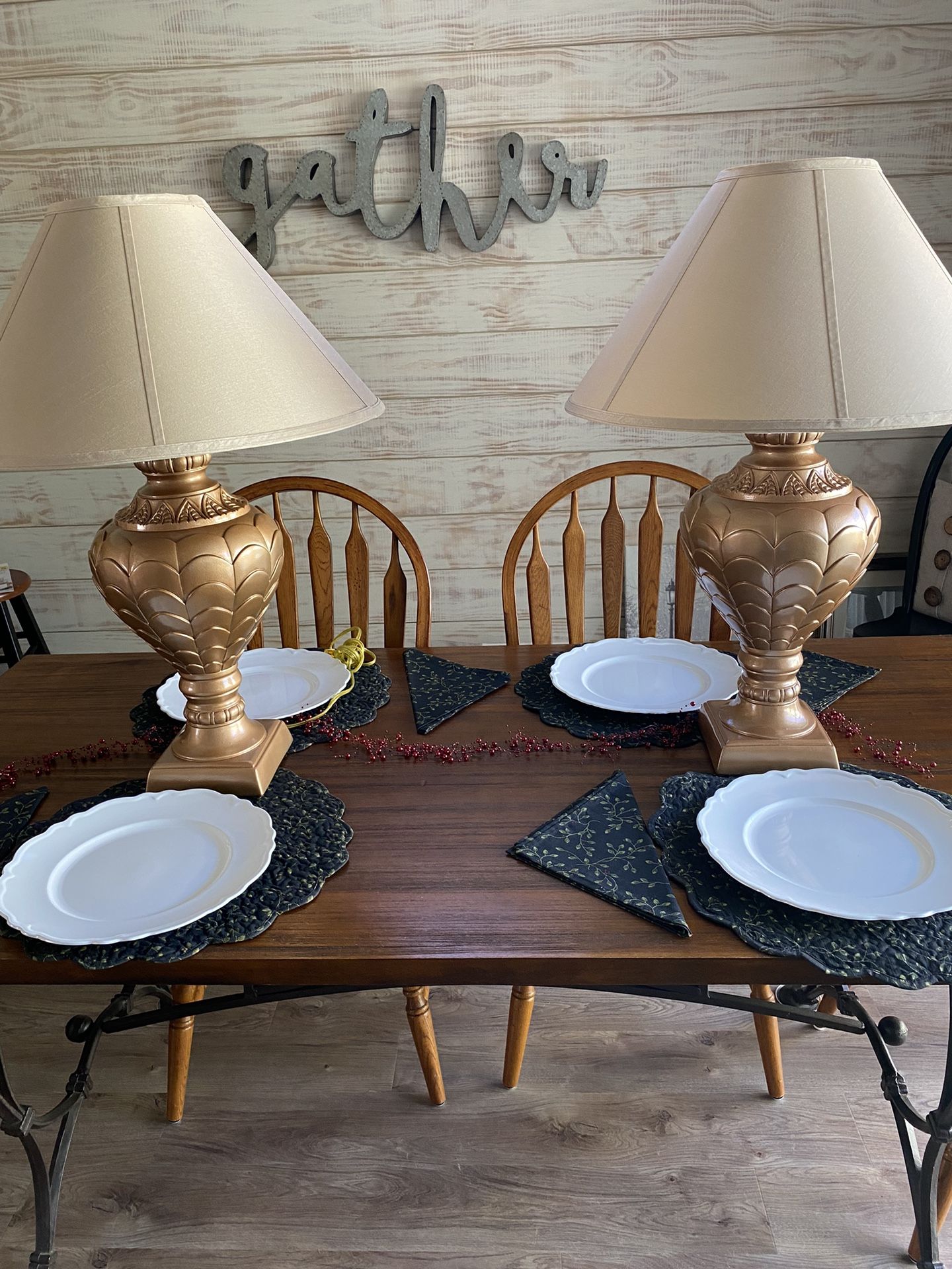 Pair Livingroom Lamps With Shades