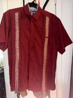 Men's Guayabera Short Sleeve Button-Up Shirt