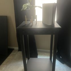 Side Table (Distressed) 