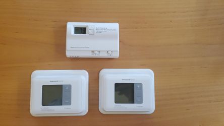 3 Honeywell Home Thermostats