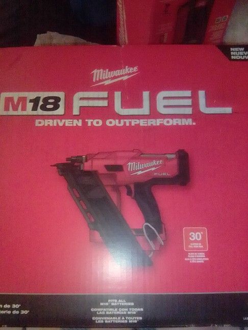 Brand New Milwaukee M18 Fuel Framing Nailer 