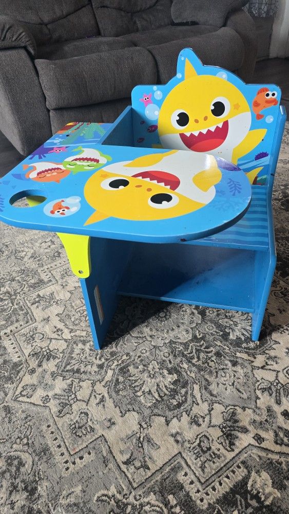 Delta Children Desk- BABY SHARK