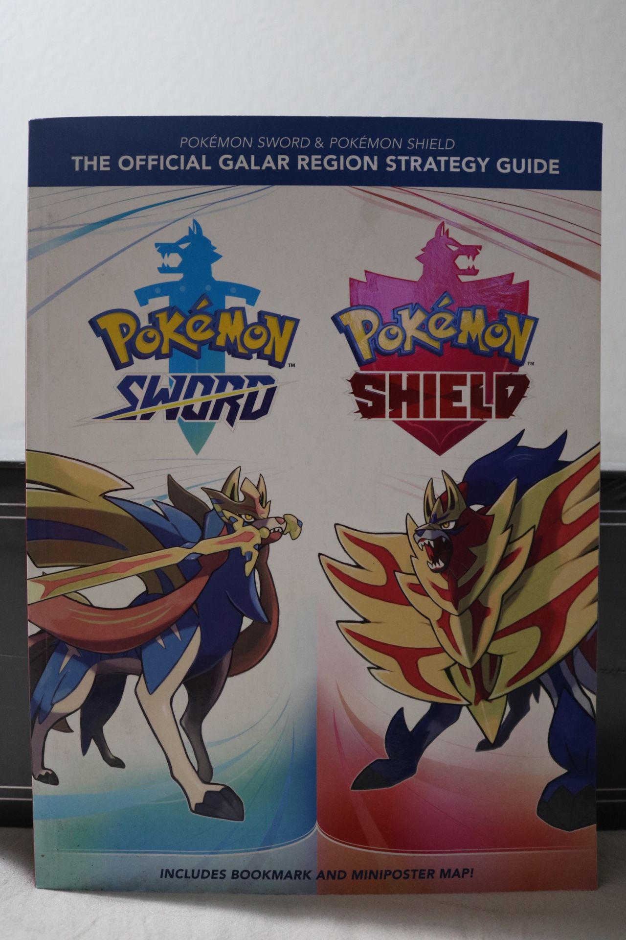 Pokémon Sword & Shield Official Strategy Guide (no bookmark or map)