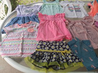 Girls 8  piece Mixed Clothing Lot Size 5 - 5T