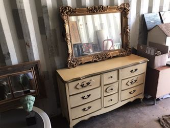 Beautiful Real Wood Antique Provincial Dresser Approx 65in