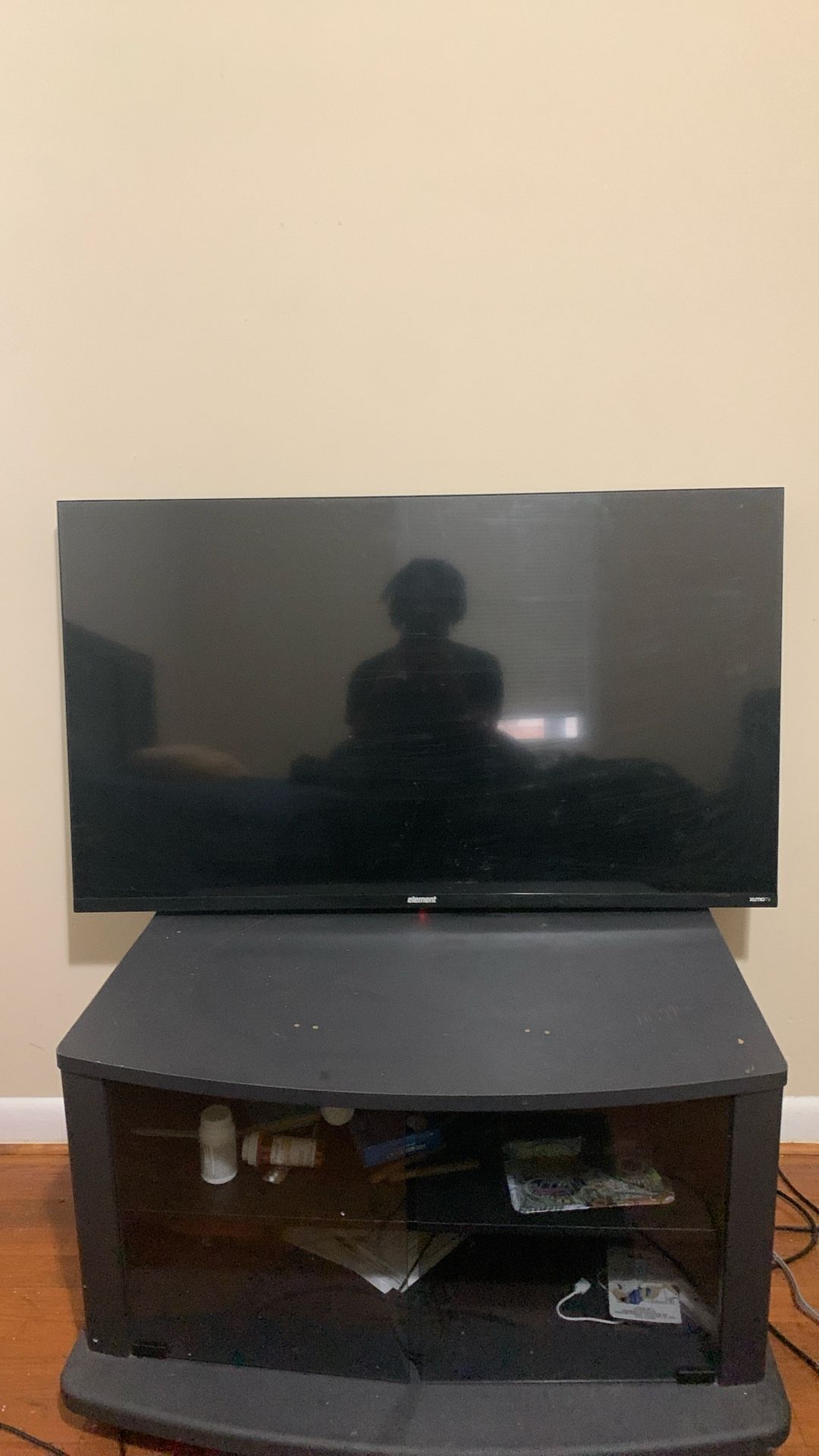 xuto tv 40 Inch With All Parts