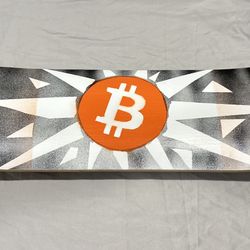 Bitcoin-Logo Longboard And 1oz Silver Bitcoin Coin