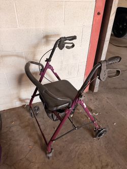 4-wheel rollator walker with a seat