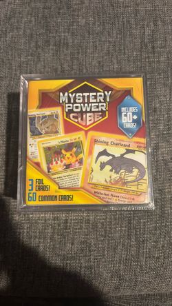Pokémon TCG Mystery Power Cube - 2018 - Possible Shining Charizard - Wow!!