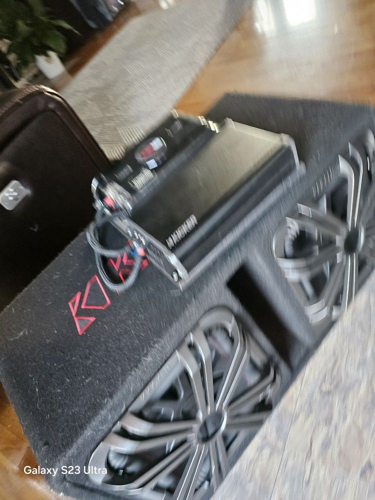 Subwoofer Kicker Solo Baric L7 12/Amplifier