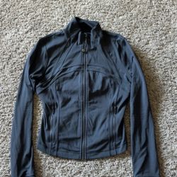 black lululemon jacket size 6