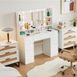 VANITY DESK WITH MIRROR & LED LIGHTS 