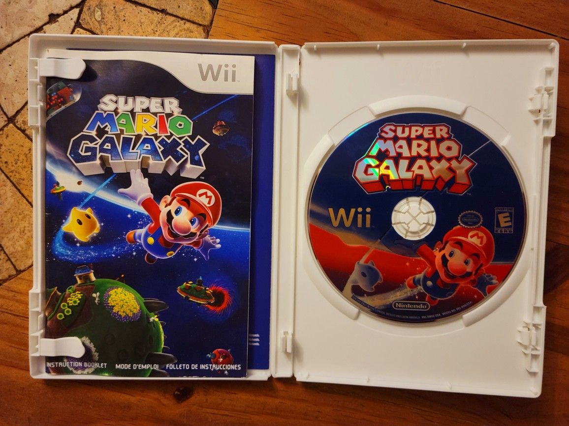 Wii Super Mario Galaxy. Complete With Manual.  Check Out My Other Listings For More Wii Games 