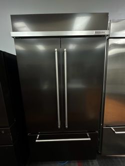 42” KitchenAid French Door Built-In Refrigerator | Black Stainless Steel | Water+Ice | Platinum Interior + LED Lights ✨
