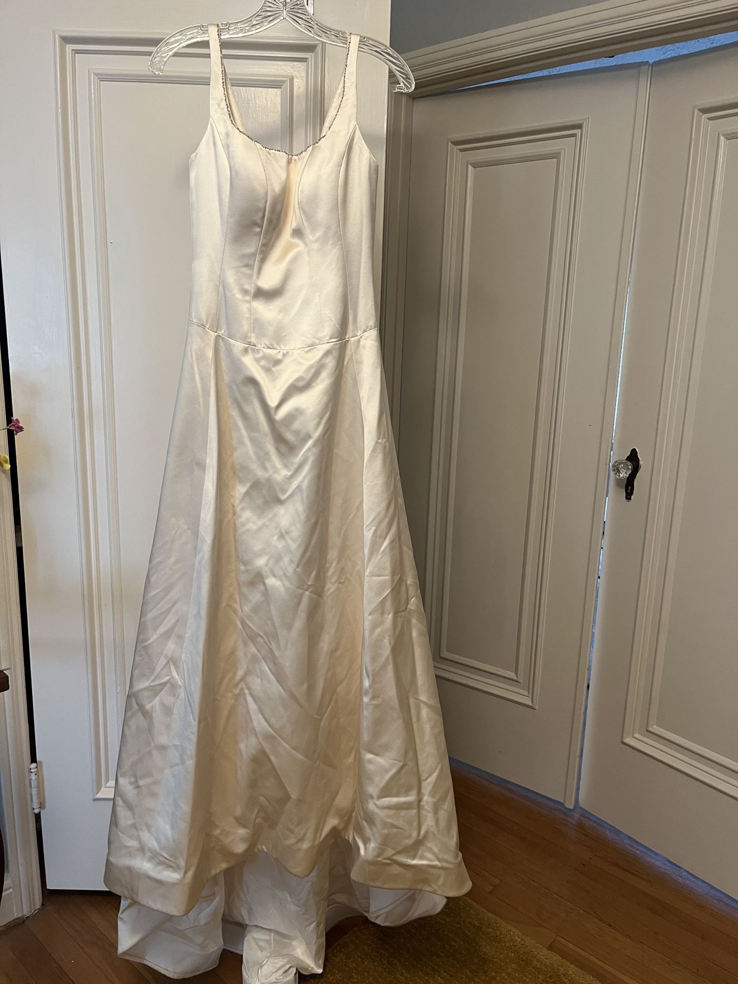 Jenny Lee Couture Silk Satin Wedding Dress  great fabric 