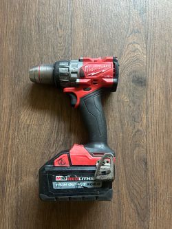 Milwaukee fuel hammer drill
