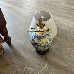 Blue and yellow Ginger Jar Lamp With Shade 