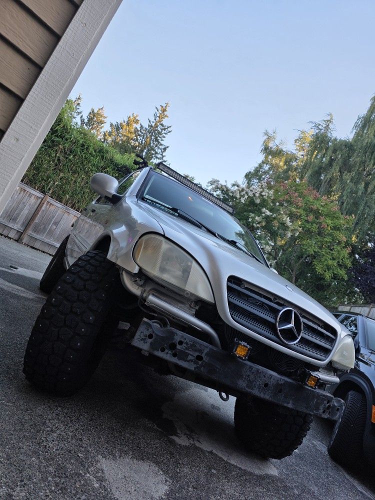 2001 Mercedes-Benz M-Class