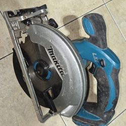 18V LXT Lithium-Ion Cordless 6-1/2 in. Lightweight Circular Saw and General Purpose Blade (Tool-only)
Skillsaw 