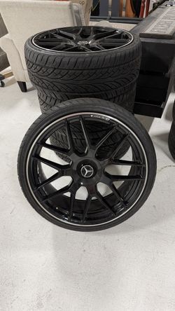 OEM Mercedes-AMG 22" Staggered Wheel & Tire Set – Black – Set of 4