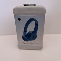 Beats Solo 4 On-Ear Wireless Headphones Brand new damaged box