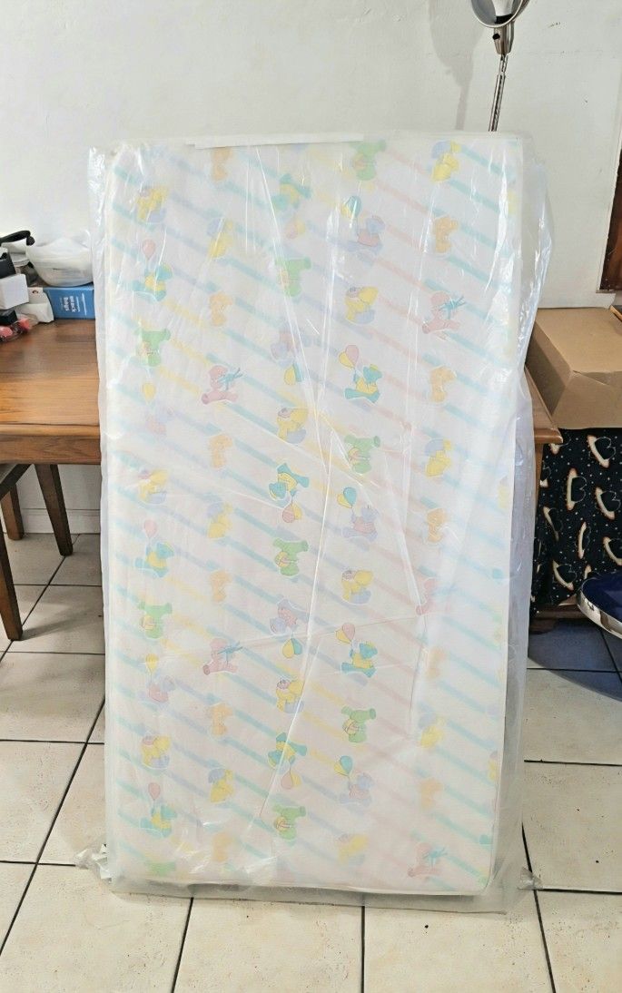 Brand New!! Dream On Me 5" Foam Crib & Toddler Bed Quilted Standard Mattress. Quilted Bear Print. 