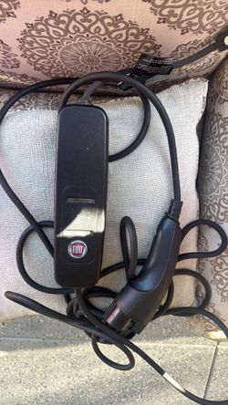 FIAT Level 1 Portable EV Charger / Charging Cable