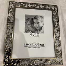 NIB Aaron brothers 8*10 Picture frame