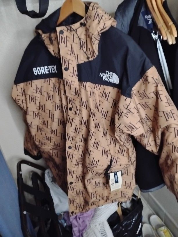 North face Mens Jacket