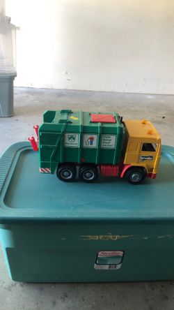 Bruder Garbage Truck 