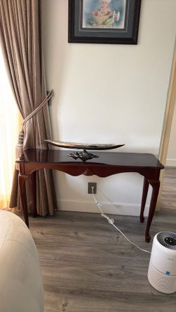 Mahogany, dark brown lacquer side table