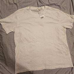 NWT Womens Medium White T-Shirt