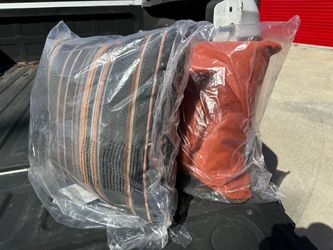 Brand new pair sunbrella fabric patio furniture throw pillows