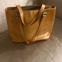 Louis Vuitton Beige Patent Leather Tote