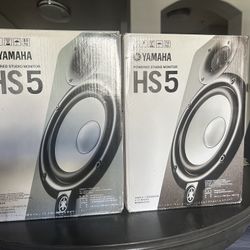 Yamaha HS5 Powered Studio Monitor Speakers (Pair) – Excellent Condition with Original Boxes