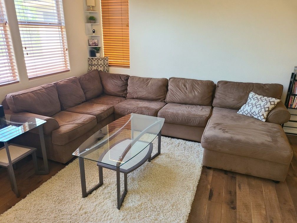 Large Sectional Sofa With Chaise