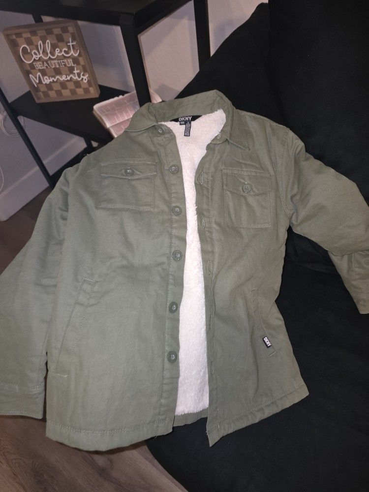 Jackets 8y Small