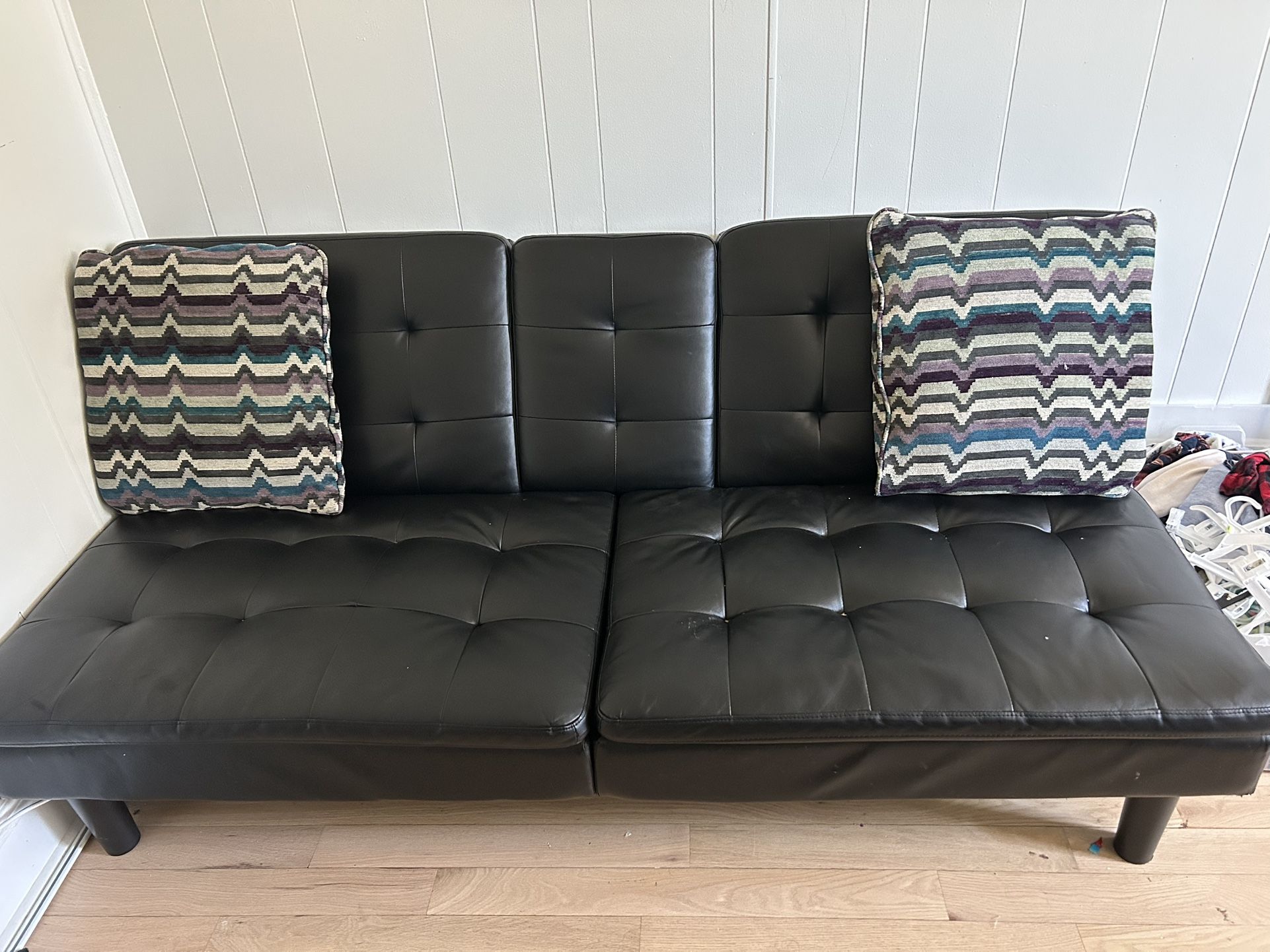 Futon (sofa Bed)