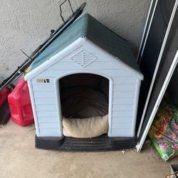 Dog House For Small To Medium Sized Dog