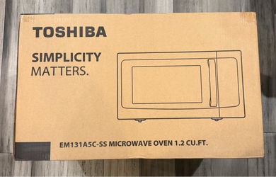 TOSHIBA Countertop Microwave Oven
