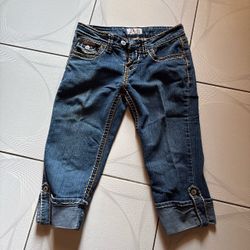 Capri pants