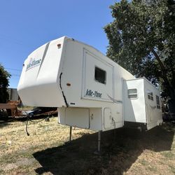 2006 Idle Time Fifth Wheel 