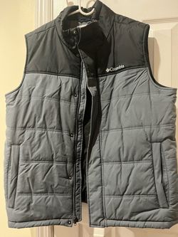 Columbia Puffer Vest size L
