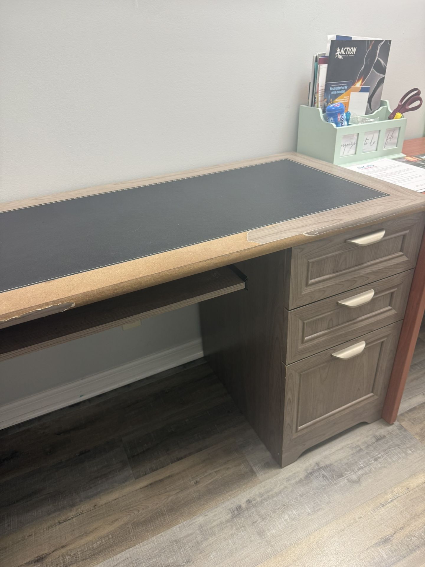 Free Desk