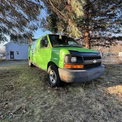 2003 Chevy Express 3500 Extended - Tow package 