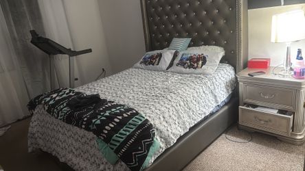 Queen size bed